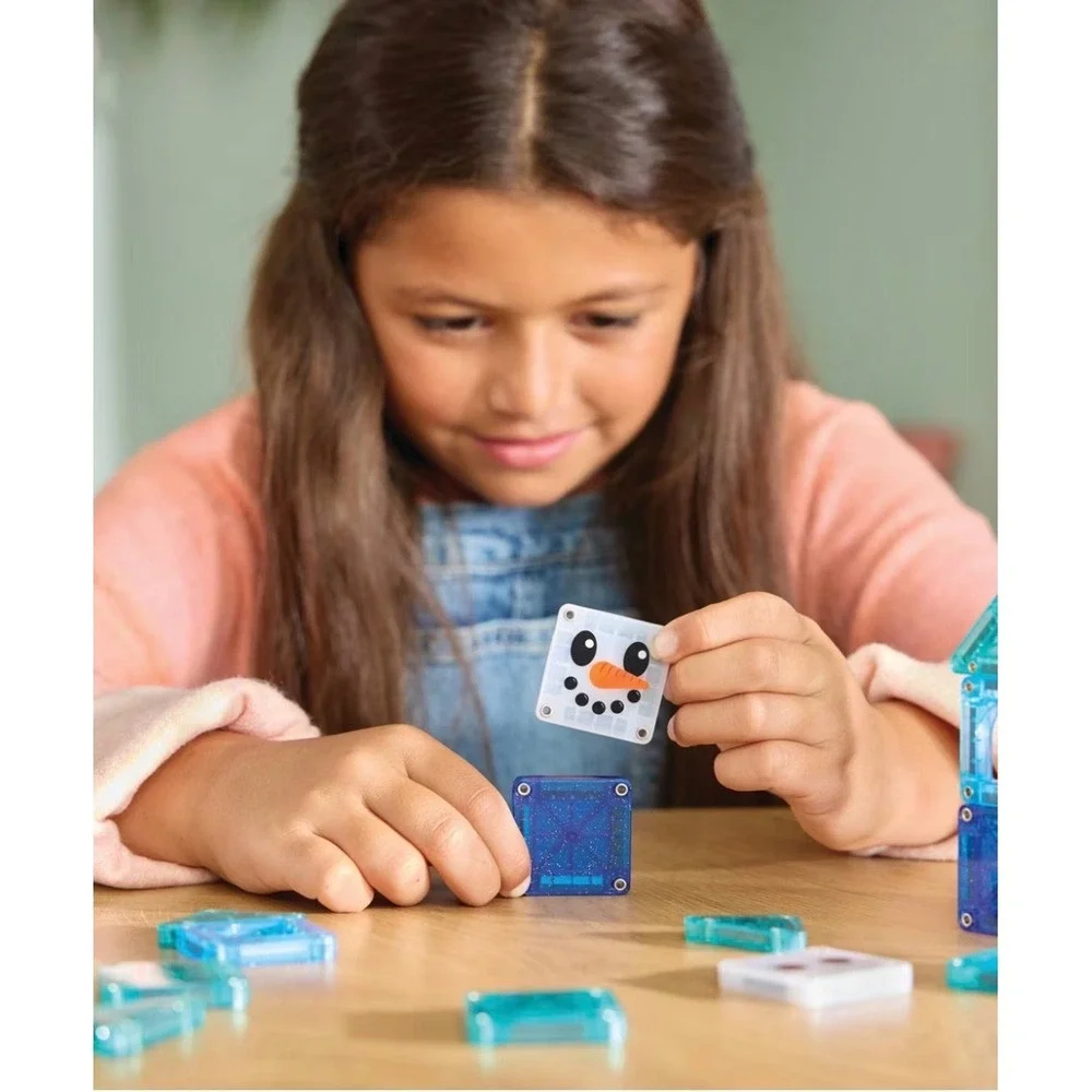 Magna-Tiles microMAGS Travel Winter Wonder 26 Piece Magnetic Set 254026WW New